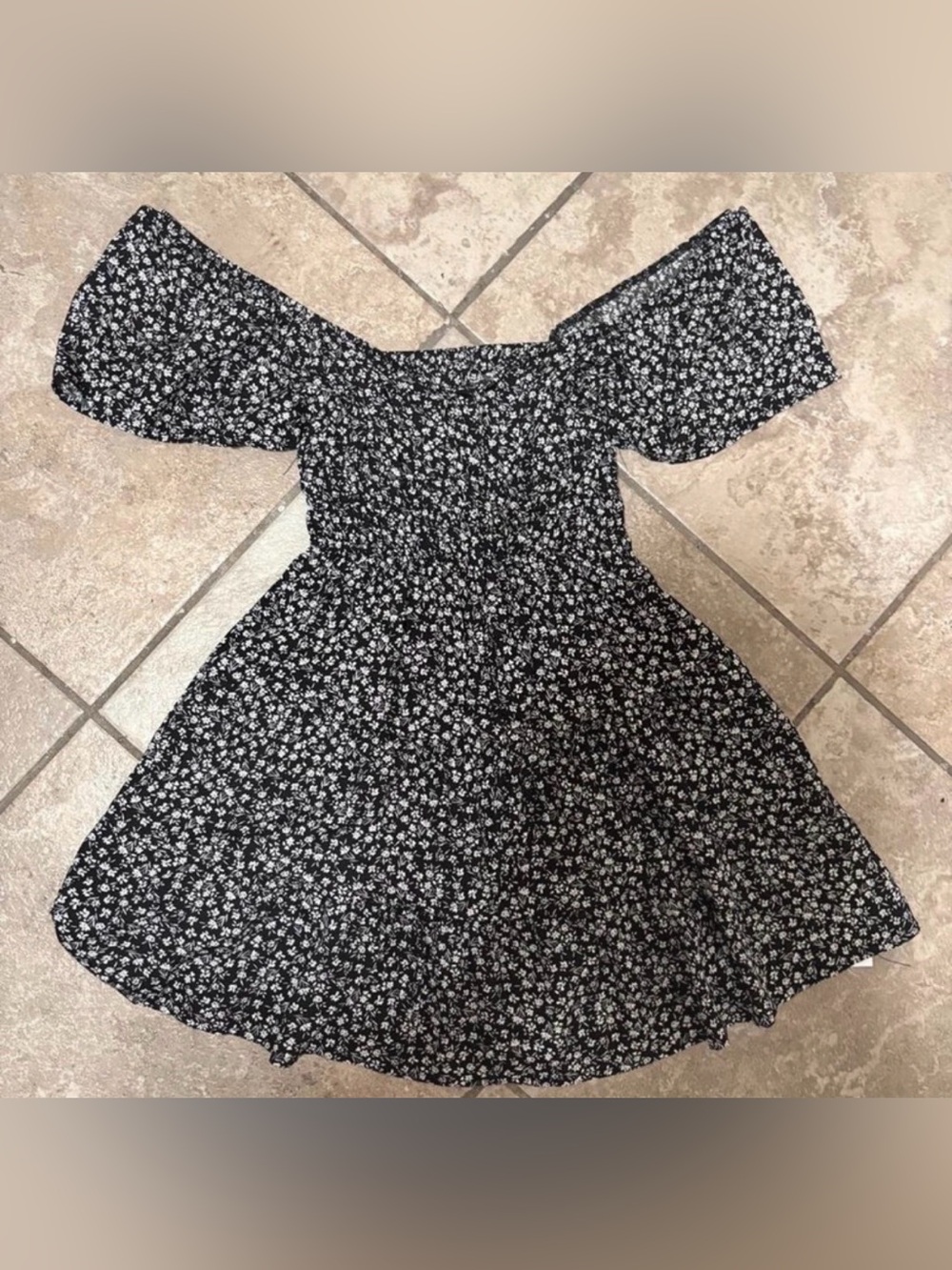 Vigoss Black Floral Print Dress